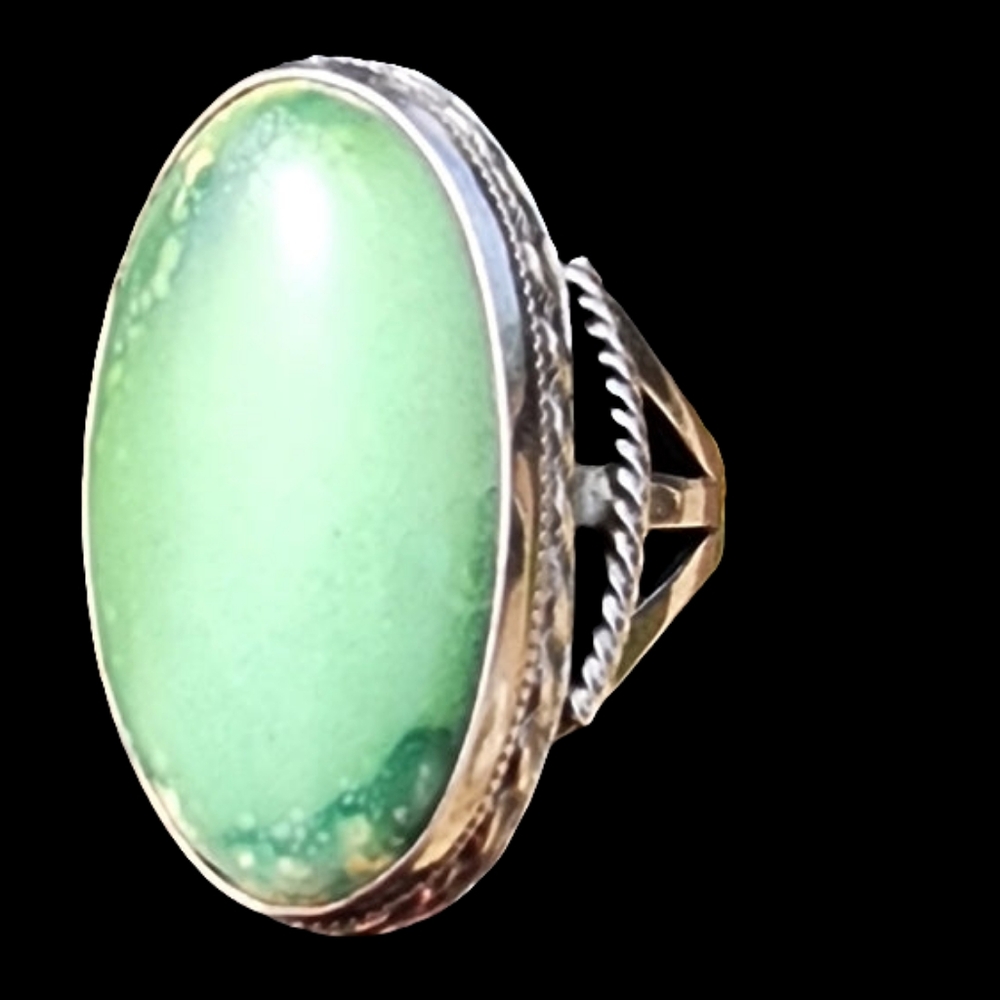 Sterling Silver Native American green stone ring size 8 fine Vintage Jewelry - Picture 5 of 7